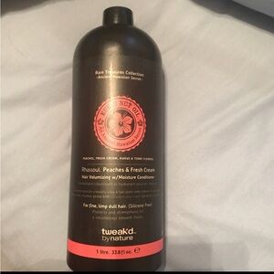 Brand New Tweak'd by Nature Rhassoul Peaches & Fresh Cream Conditioner Liter